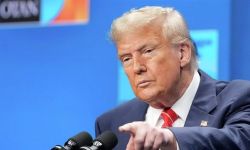 تظاهرات غاضبة ضد ترامب تجتاح شوارع واشنطن